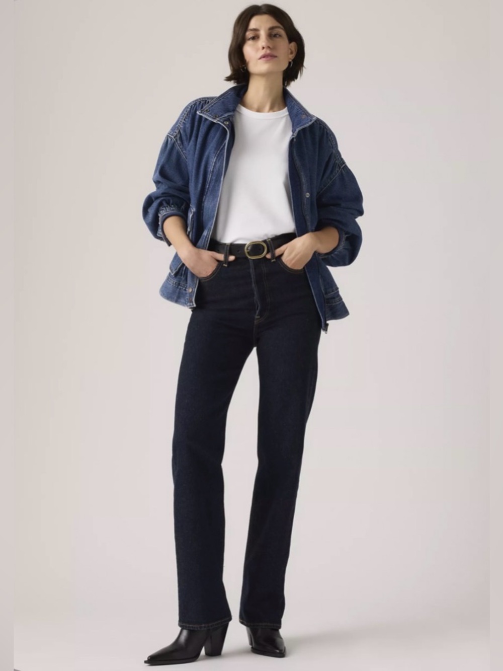 Levi's Straight Leg Jeans in Dark Wash